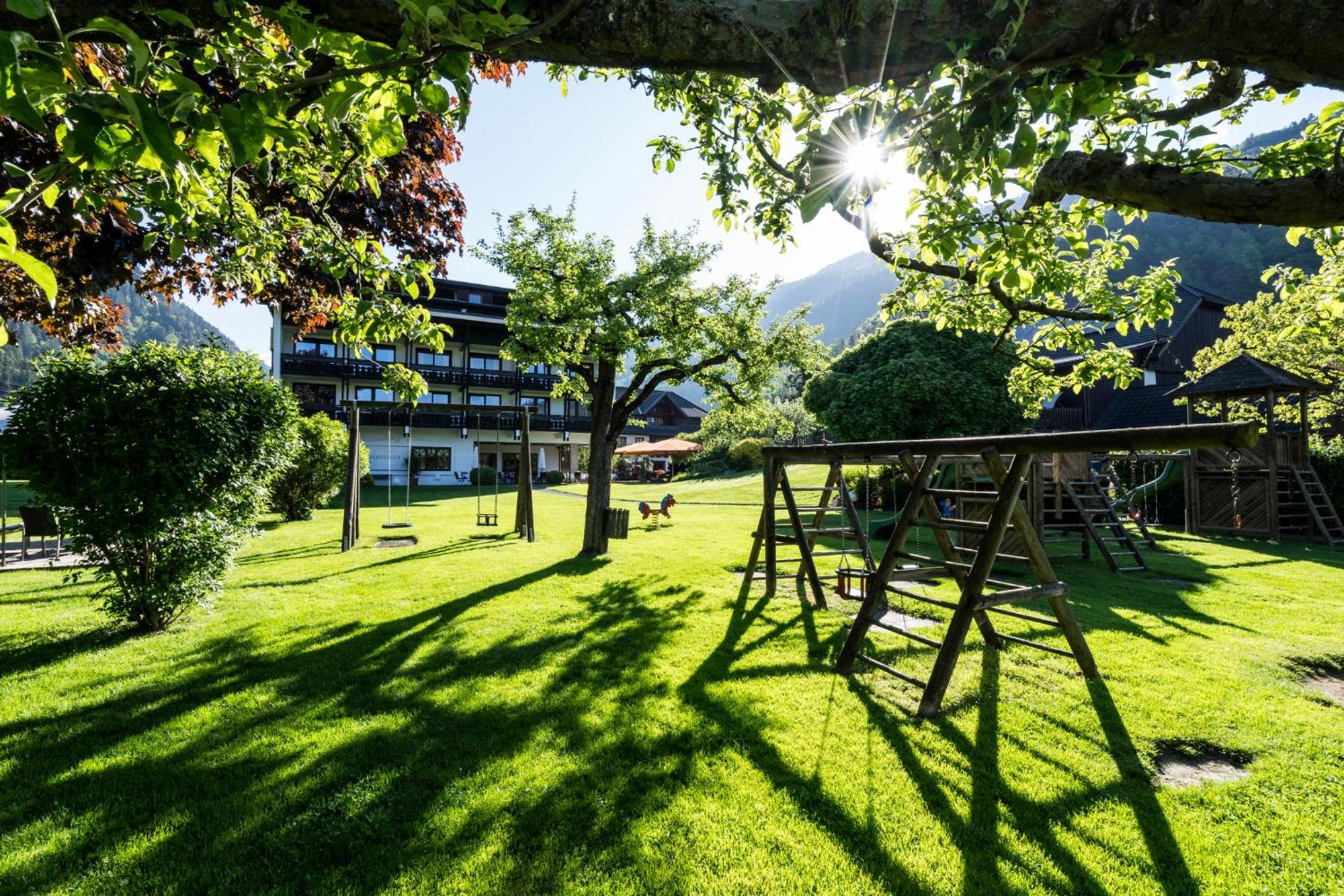 Familiengut Hotel Burgstaller Döbriach Exterior foto